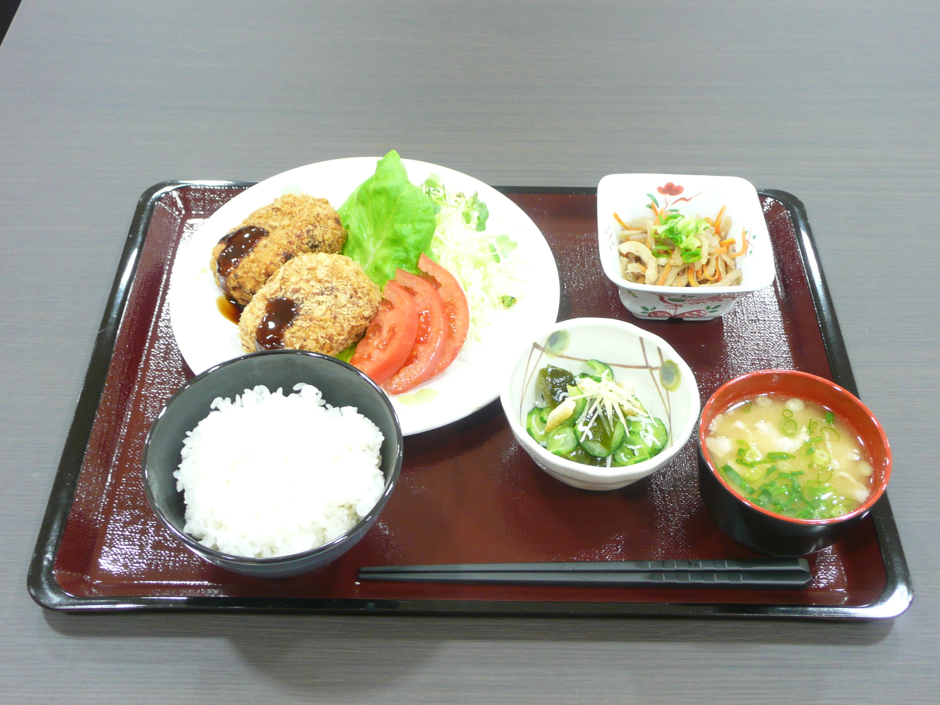 夕食例(コロッケ)